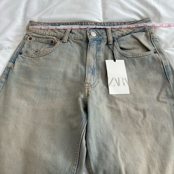 Mid-Rise Boot-Cut Jeans — Size 6, Zara - Picture 3 of 7